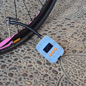 RodaX 150 PSI: Pompa Sepeda Elektrik & Inflator Portable