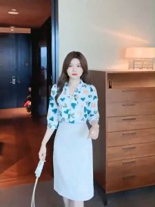 Blouse Fashion Trends: Women's Loose Fit Printed Chiffon Blouses & Elegant 3/4 Sleeve Shirts