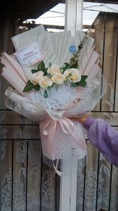 Buket Bunga Mawar Blewa Size Large 55 cm - Wisuda Hadiah Lamaran dsb.