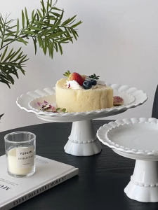 Zenic Ceramic Medieval High Plate Dessert Table Decoration Cake Dessert Plate Embossed Lace