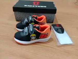 Sepatu Sekolah Anak Laki-laki Karakter Anime Naruto Sipuden Warna Hitam Murah Tali Perekat Kecil Tanggung Umur 2-10 Tahun PAUD TK SD
