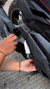 NEW COVER RADIATOR VARIO 160 / COVER RADIATOR BODY MOTOR PELINDUNG RADIATOR QUALITY MOSCOW MOTOR INCLUDE BAUT BOSHING COVER RADIATOR GOOD QUALITY AKRILIK TEBAL 3 MM ANTI KARAT UNIVERSAL VARIO 160 STYLO 160 ADV 160 PCX 160 DLL