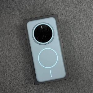 Ultra-Thin Hard Magnetic Attraction Ring Skin-Like Huawei Mate70 Case Full Protection for Men And Women Anti-Fingerprint Magic7