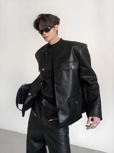 แจ็คเก็ตหนัง PU สไตล์อเมริกันย้อนยุคสำหรับผู้ชาย ทรงหลวม ปกโปโล แขนยาว ปกโปโล แจ็คเก็ตมอเตอร์ไซค์ Cleanfit สำหรับฤดูใบไม้ผลิ