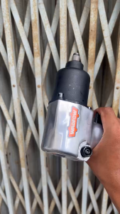 Máy siết bu lông khí nén Wadfow WAT1512 1/2" (610Nm) (AIR IMPACT WRENCH)