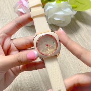 Promo !!! Jam Tangan Wanita Fosll Terbaru - Tanggal Aktif - Tali Rubber Elegant
