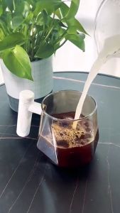 Self Stirring Mug with Mixer Rod Electric Mugs Coffee Rechargeable Tumbler Automatic Stirring Cups 7000rpm Mug with Stirrer for Office Home