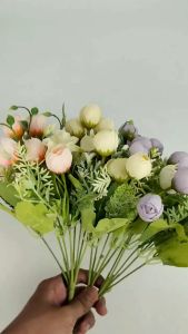 Ranumculus Vintage Cabang 5 Bunga Mawar Kuncup Kain Artificial Imitasi