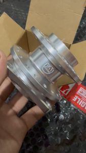 Premium CNC Small Hub Wave 125/XRM with Bearings for Motorcycles - Durable High-Quality Wheel Upgrade