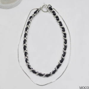 สร้อยคอโซ่กระดูกไหปลาร้าแบบสองชั้นสำหรับผู้หญิง โซ่หนังสีดำ โซ่กระดูกไหปลาร้าแบบหนีบ OT แฟชั่นสุดเท่