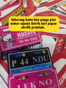 Plat Sepeda Listrik Spesial Edition – Custom Nama & Karakter Bahan Akrilik Awet + Free Baut Plat SL 1
