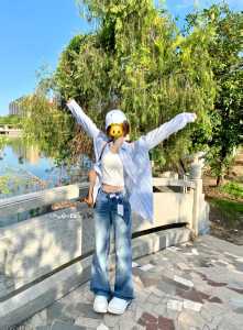 Áo Sơ Mi Dài Tay Kẻ Sọc Màu Xanh Mới 2024 Áo Khoác Ngoài Nữ Cổ Polo Dáng Rộng Đa Năng Chống Tia UV Chất Liệu Polyester