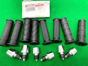 HANDGRIP GRIP HITAM + JALU STANG CHROME UNIVERSAL SEMUA MOTOR / SARUNG GAS STANDAR HONDA BEAT NEW OLD VARIO ADV PCX SUPRA YAMAHA MIO SOUL GEAR VESPA FAZZIO NMAX AEROX JUPITER FIZR F1ZR BLADE SUZUKI KAZE KAWASAKI SKYDRIVE MX RXKING KLX CRF VIXION NVL CB