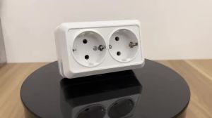 White Flame Retardant Power Sockets Classic Electrical Outlets With Ground EU Standard Plugs Socket Wall Surface Paint Plastic