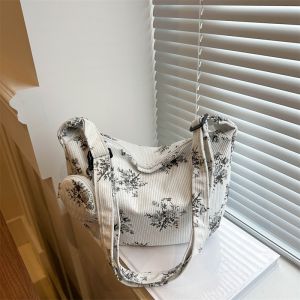 Túi Đeo Chéo Vải Canvas Họa Tiết Hoa Mùa Hè 2024 Dung Tích Lớn Túi Đựng Đồ Hình Bánh Bao Đi Làm Cho Nữ Túi Đeo Chéo Hình Yên Ngựa