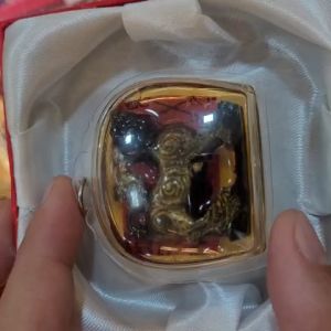 Khám phá Amulet Tuỳ Hưu Ngâm Dầu - Sức Mạnh Phong Thuỷ Tài Lộc Thái Lan