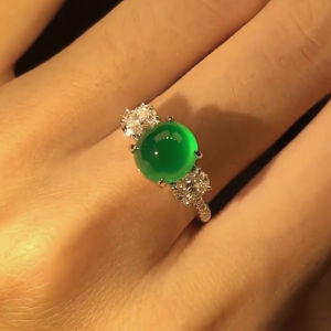 High-End Simulated Agate Ring for Women Elegant Green Egg Face Design Fully Diamond Encrusted Luxury Ring round Shape Adjustable