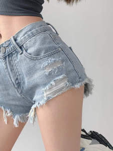 กางเกงขาสั้นผ้ายีนส์ขาดฉีกเอวสูงทรงเอผ่าข้างสำหรับผู้หญิง กางเกงขาสั้นผ้าฝ้ายทรงหลวม ทรงเข้ารูป ฤดูร้อน 2023