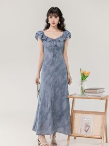 ชุดเดรสยาวคอตั้งปักลายสไตล์ฝรั่งเศส ชุดเดรสยาวทรงเข้ารูปสำหรับผู้หญิง ชุดเดรสฤดูร้อนใหม่ ชุดเดรสยาวปานกลาง