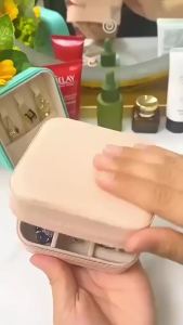 1 Portable Single-Layer Womens Travel Leather Jewelry Storage Box Classic Color Pure White Fashionable Pink Storage Box