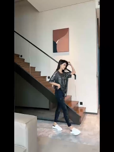 เลกกิ้ง เลกกิ้งผ้ายีนส์เทียมยืดหยุ่น ประดับเพชร ดีไซน์ใหม่ ทันสมัย