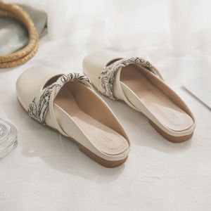 Ladies Spring Summer Low Heel Flat Sandals Soft Leather Slip-On Shoes French Style Covered Head Half Slippers for Outer Wear
