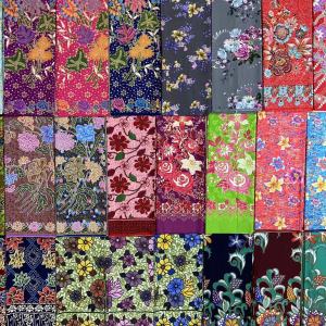 XNWIV ผ้าถุงลายไทย ผ้าถุงคุณภาพดี ลายไทย [มีครบทุกลาย] เนื้อผ้าดี ไม่ลื่น ไม่บาง เย็บแล้ว กว้าง2เมตร มีเก็บปลายทางผ้าถุงผ้าถุ