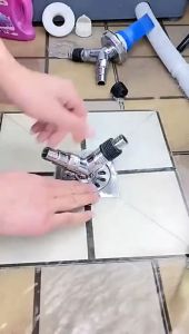 Nắp ga đế thoát sàn Inox có lỗ cắm cút cổ đầu nối chia thoát nước có khe Minh House