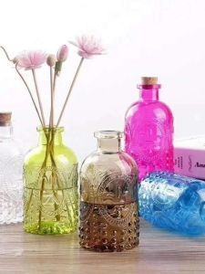 Mini French Vintage Flower Vase Relief Glass Hydroponic Decoration Living Room Decorative Ornaments Simple Style Home Decor