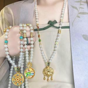 New Chinese Style Long Pearl Necklace Womens Fashion Jewelry Sand Gold round Disk Safe Lock Bohemian Sweater Chain Accessory