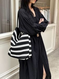 Túi Tote Sọc Đen Trắng Dung Tích Lớn Cho Nữ Túi Đi Làm Mềm Mại Vai Đơn Túi Xách Tay Mềm Mại Cho Thanh Thiếu Niên