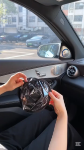 Tấm chắn nắng cửa kính ô tô gấp gọn lắp đặt nhanh chóng dễ dàng sử dụng lực hút tĩnh điện