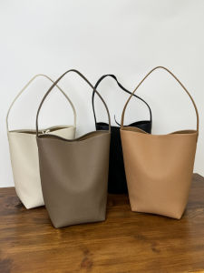 Handmade Leather Bucket Bag Womens Single Shoulder Bag High End Small Niche Togo Cowhide YMO Soft Handle Commute Purse