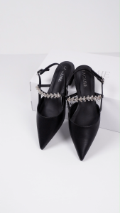 Giày bệt thiết kế quai mảnh đính đá thanh lịch nhẹ nhàng chất liệu da thương hiệu LaCamie GC5B0090