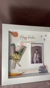 FRAME GIFT 3D ukuran 20x20 / hampers murah