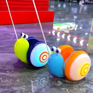 Mainan Siput Berjalan Nyala Lampu Led Pet Toys Tarik Anak Jalan Jalan ke Mall