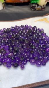 紫葡萄🍇还美的紫度😬 💯全天然全高等紫晶球 无孔 （without hole） 球径1cm - 1.5cm 随机发(Random pick )  结缘价RM 9.90/pc
