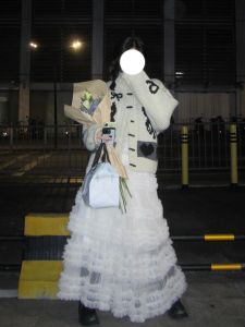 Romantic French Style Heavy Embellished Lace Hem Half Skirt Puffy A-Line Mini Dress Fairy Tale Skirt Polyester Fabric High Waist