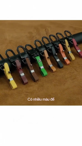 Móc khóa gắn vào chìa khóa xe ô tô Mazda / Toyota / Vinfast / Honda / Ford / Mercedes / Hyundai da bò thật may thủ công bền đẹp