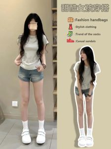 ผ้าฝ้ายแขนสั้นกางเกงยีนส์กางเกงขาสั้นชุดสองชิ้นสําหรับผู้หญิง Santai-Back ฤดูร้อนชุด Crewneck Pullover สไตล์