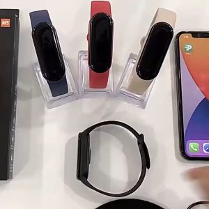M6 Smartwatch Custom wallpaper Kontrol musik Pengukuran detak jantung / tekanan darah smartband