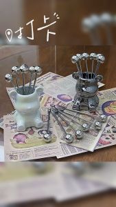 Nĩa ăn trai cây inox cao cấp Bộ 6 cái Tặng kèm cốc đựng Gấu BEARBRICH Sang trọng sạch sẽ