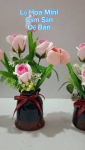 Lọ Hoa Hồng Sáp Thơm & Tulip Hồng – Khi Tình Yêu & Thanh Xuân Gói Trọn Trong Một Lọ Hoa