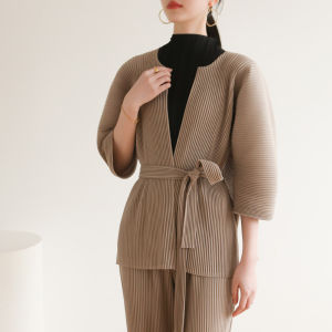 Counters Quality 2023 Autumn and Spring Sanzhai Pleated All-Matching Slim Fit Lace-up Cardigan Jacket Coat with Belt Casual Cropped Pants A Set Suit (Sell separately) 9083 9082