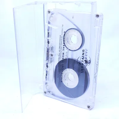 Kaset pita musik lagu barat tanpa cover