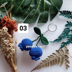 key chain gantungan kunci blueberry rajutan handmade souvenir gantungan tas