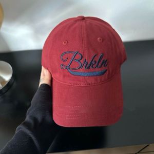 Fashionable Autumnal American Style Baseball Cap Womens Mens Wide Brim Hat Face Slimming Red And White Large Head Size