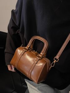 Retro Hong Kong Style Womens Mini Handbag 2025 New Trend Korean Versatile Crossbody Bag Boston Fashion Pillow Handbag