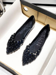 2025 New Style Womens Flat Bottom Single Shoes Pointed Toe Soft Sole Low Heel Fashionable Diamond Embellished Slip-On Shoes