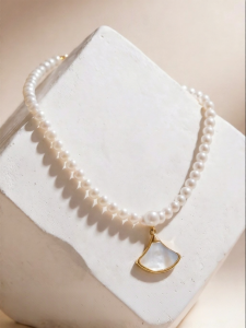 YISHU | Niche Light Luxury White Freshwater Pearl Necklace